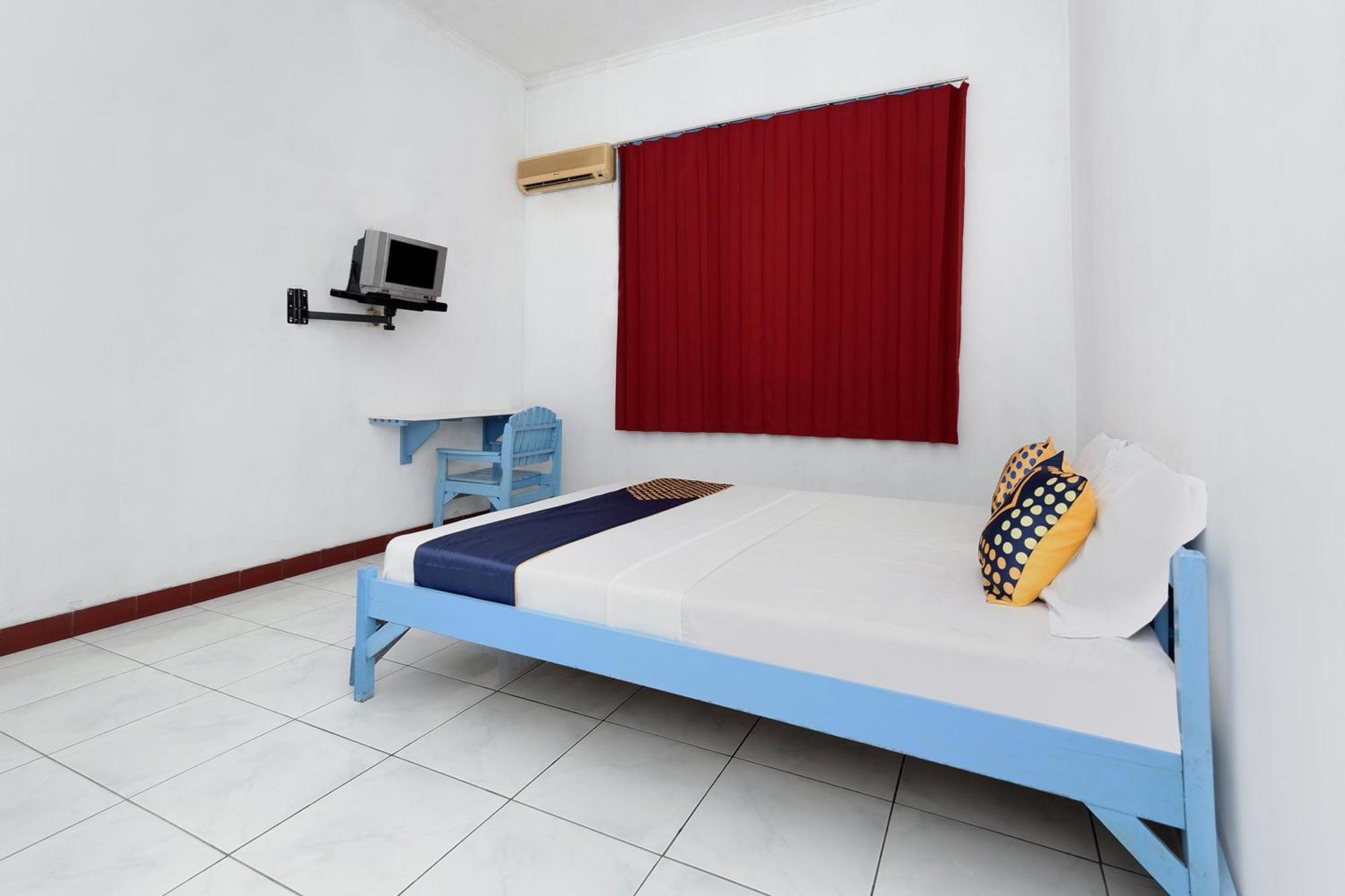 Spot On 2289 Hotel Saudara Tegal  Esterno foto