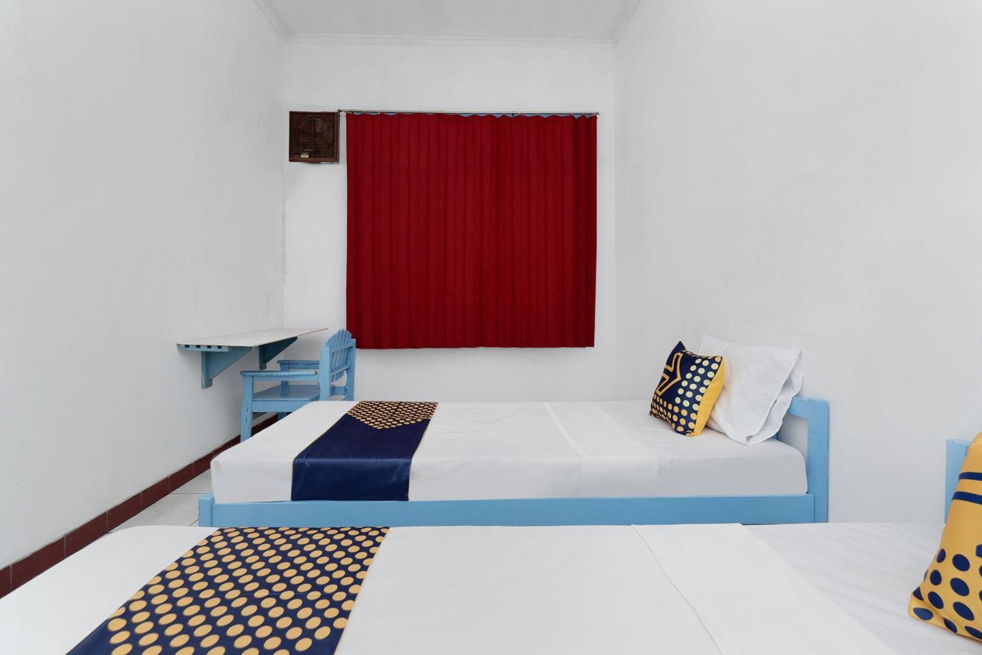 Spot On 2289 Hotel Saudara Tegal  Esterno foto