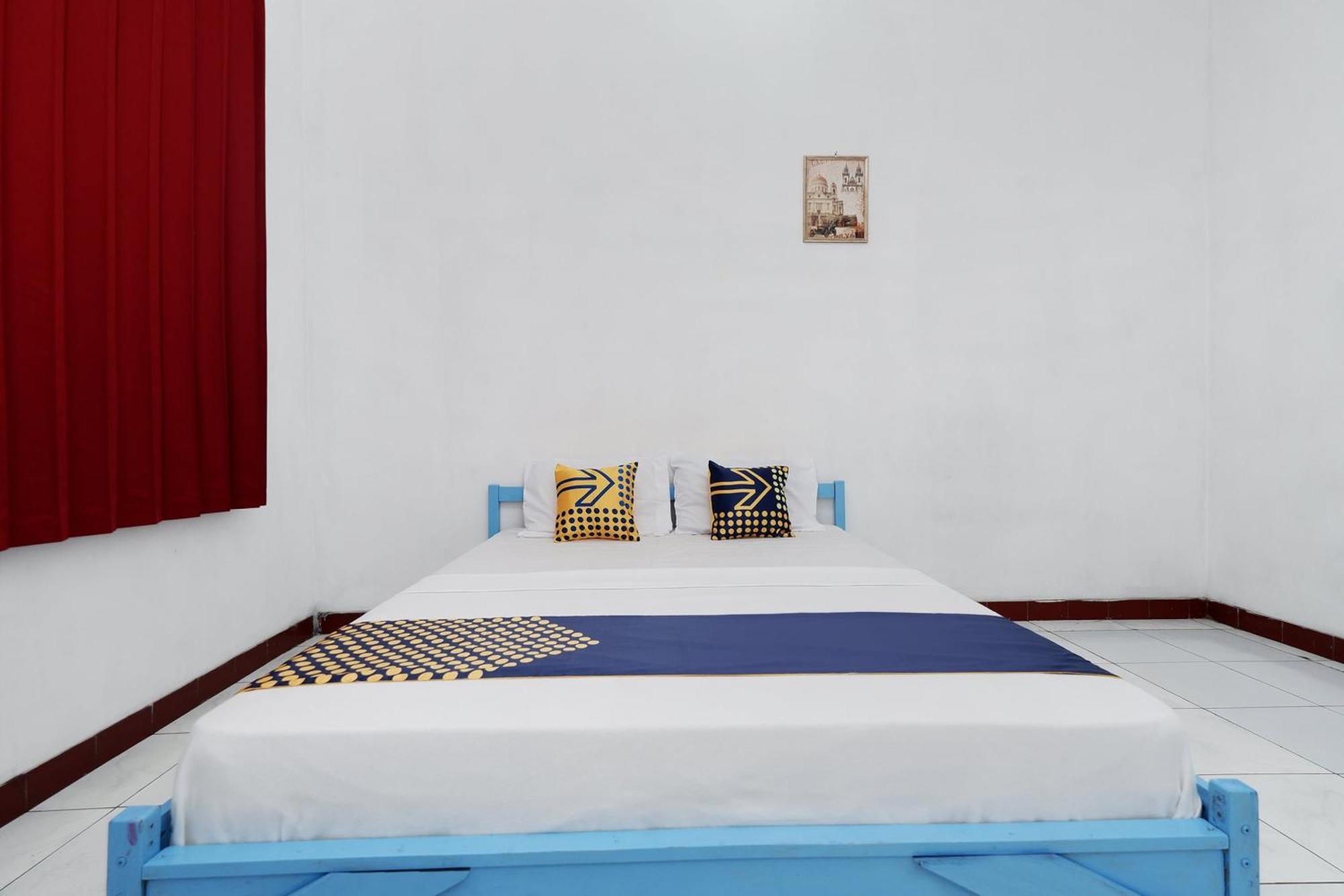Spot On 2289 Hotel Saudara Tegal  Esterno foto