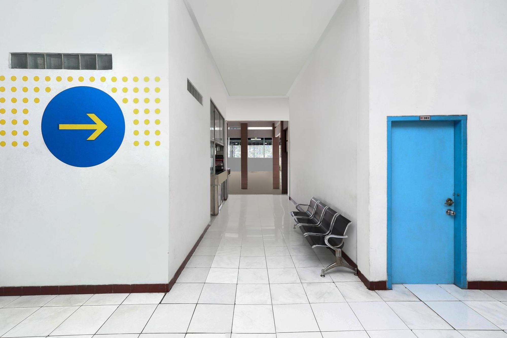 Spot On 2289 Hotel Saudara Tegal  Esterno foto